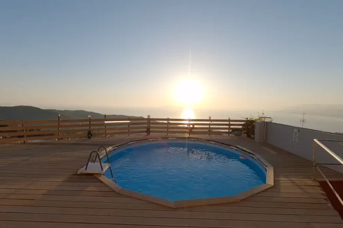 533c77f1 e090 48ce 8d43 ccea07b40cc4